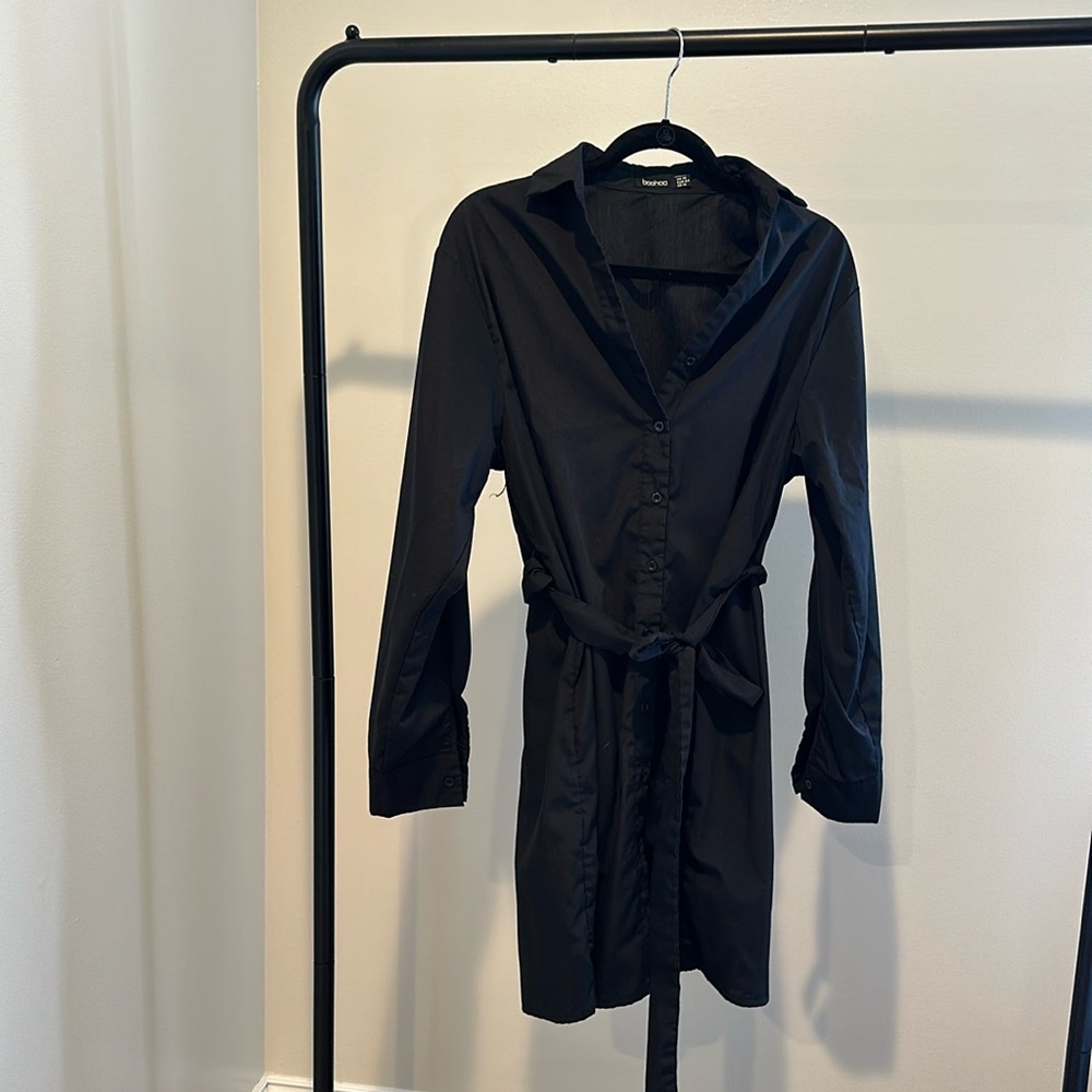 Black Oxford shirt dress (above the knee)